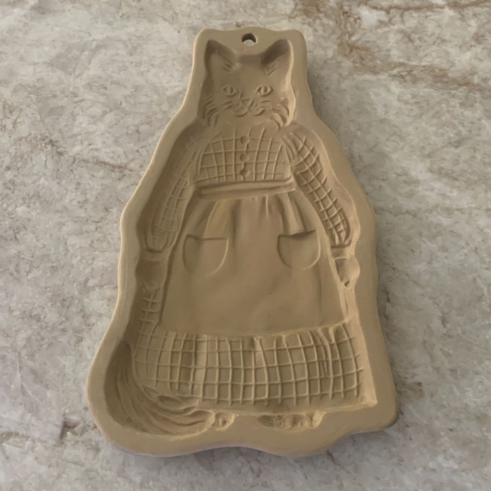 Vintage Ceramic Cat Cookie Mold